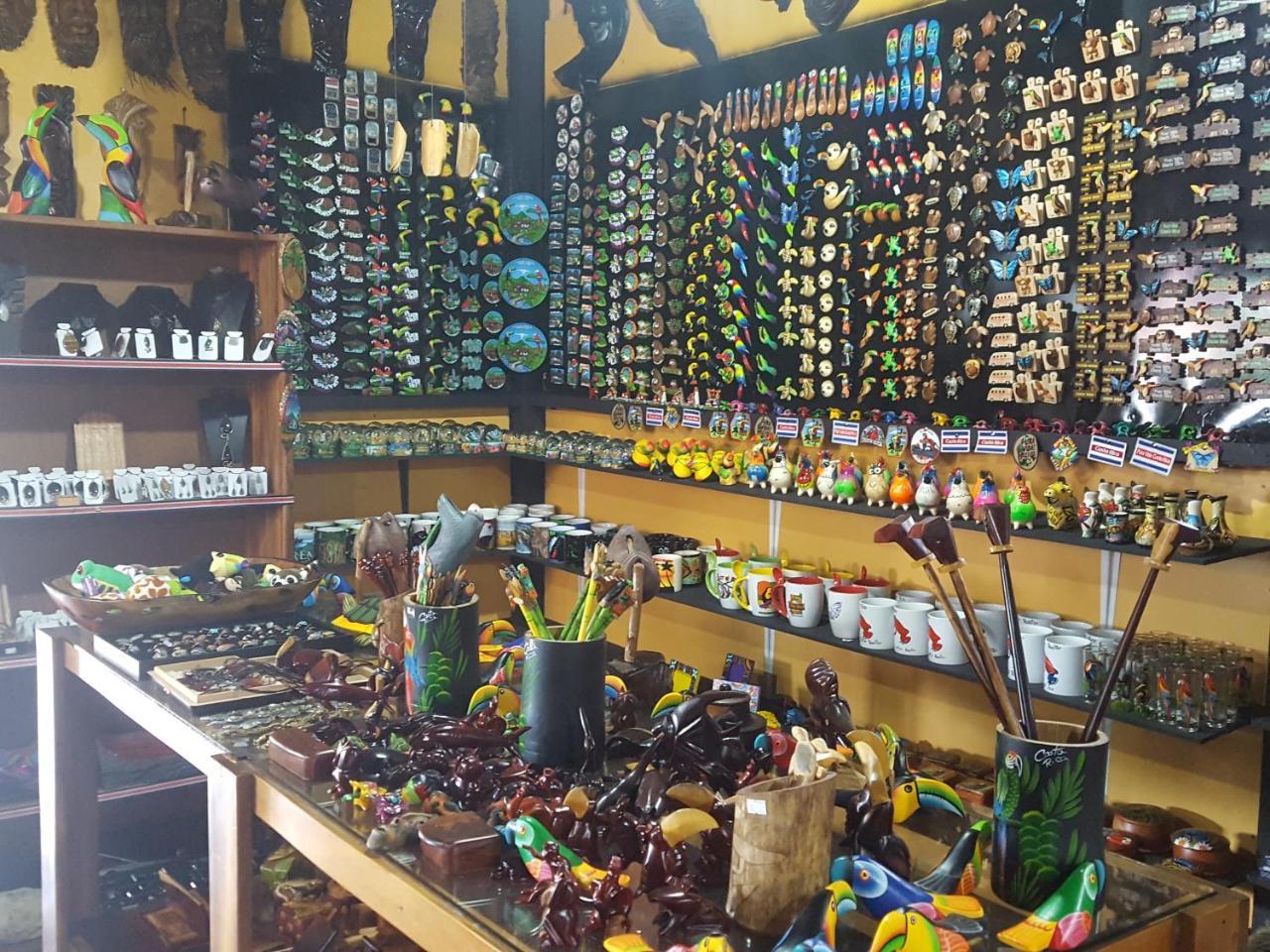 Red Frog Hotel La Fortuna المظهر الخارجي الصورة