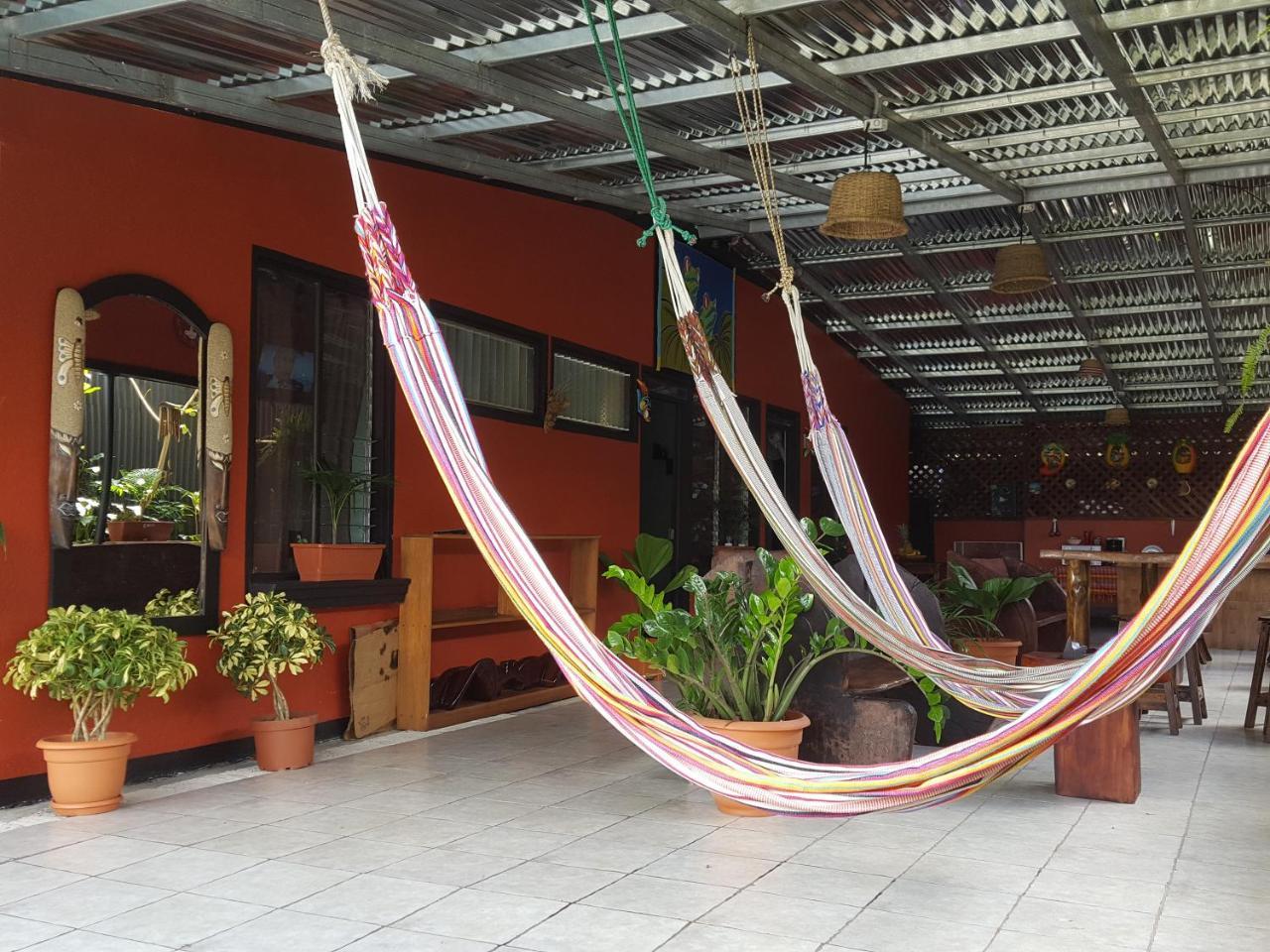 Red Frog Hotel La Fortuna المظهر الخارجي الصورة