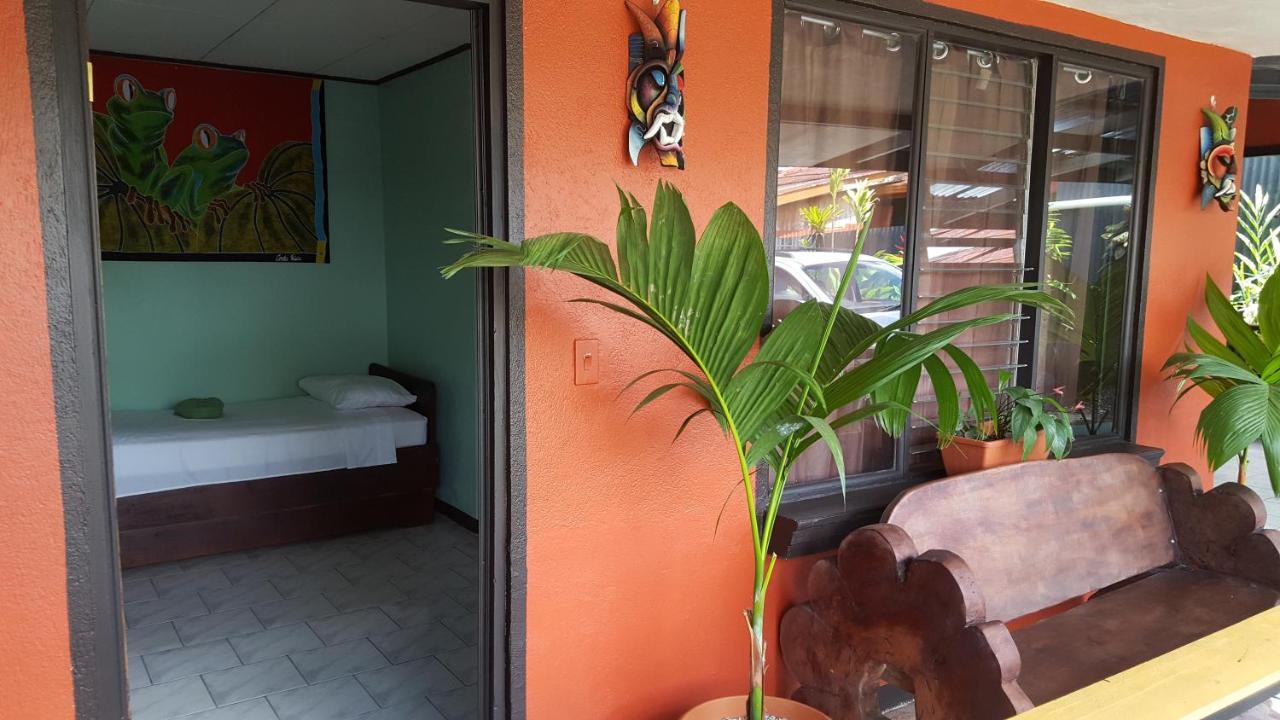 Red Frog Hotel La Fortuna المظهر الخارجي الصورة