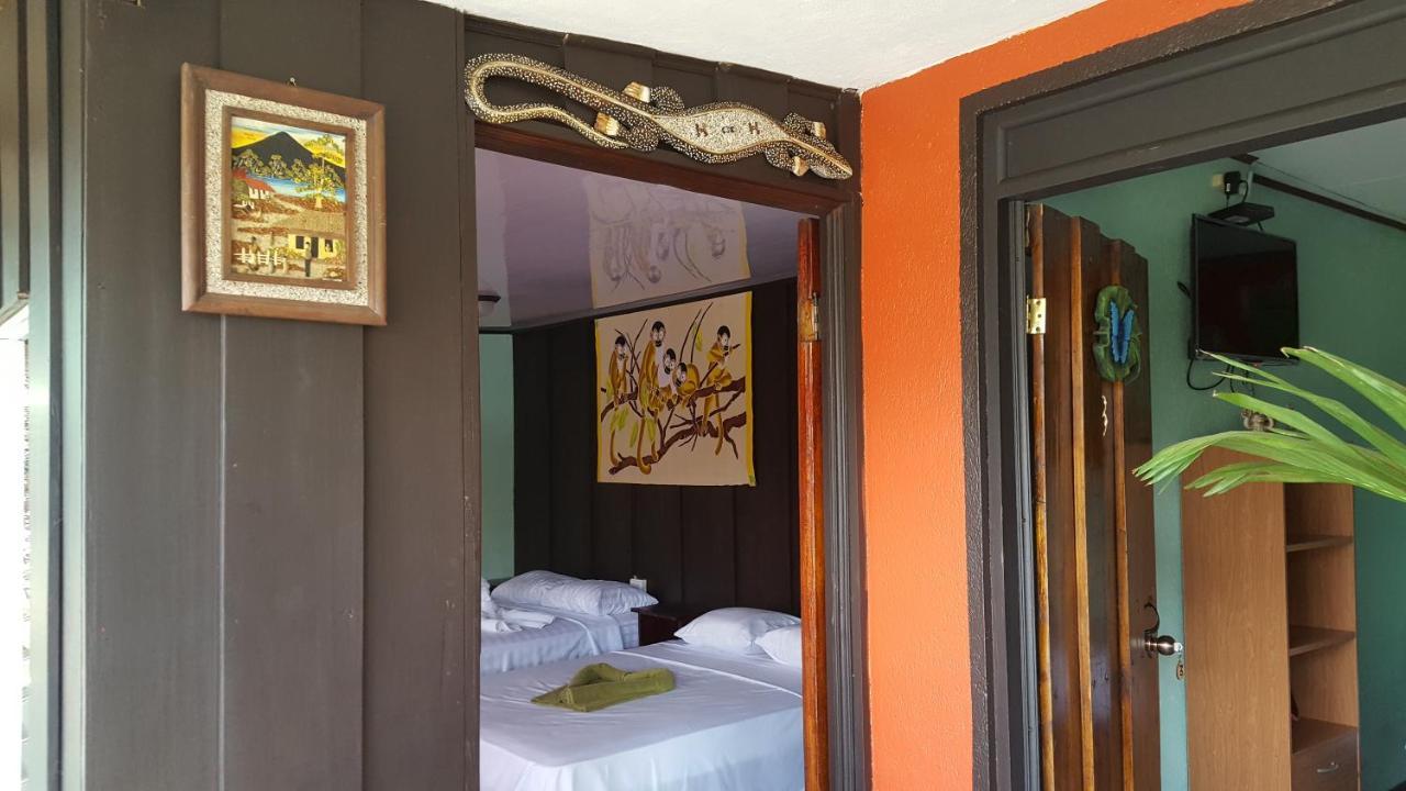 Red Frog Hotel La Fortuna المظهر الخارجي الصورة