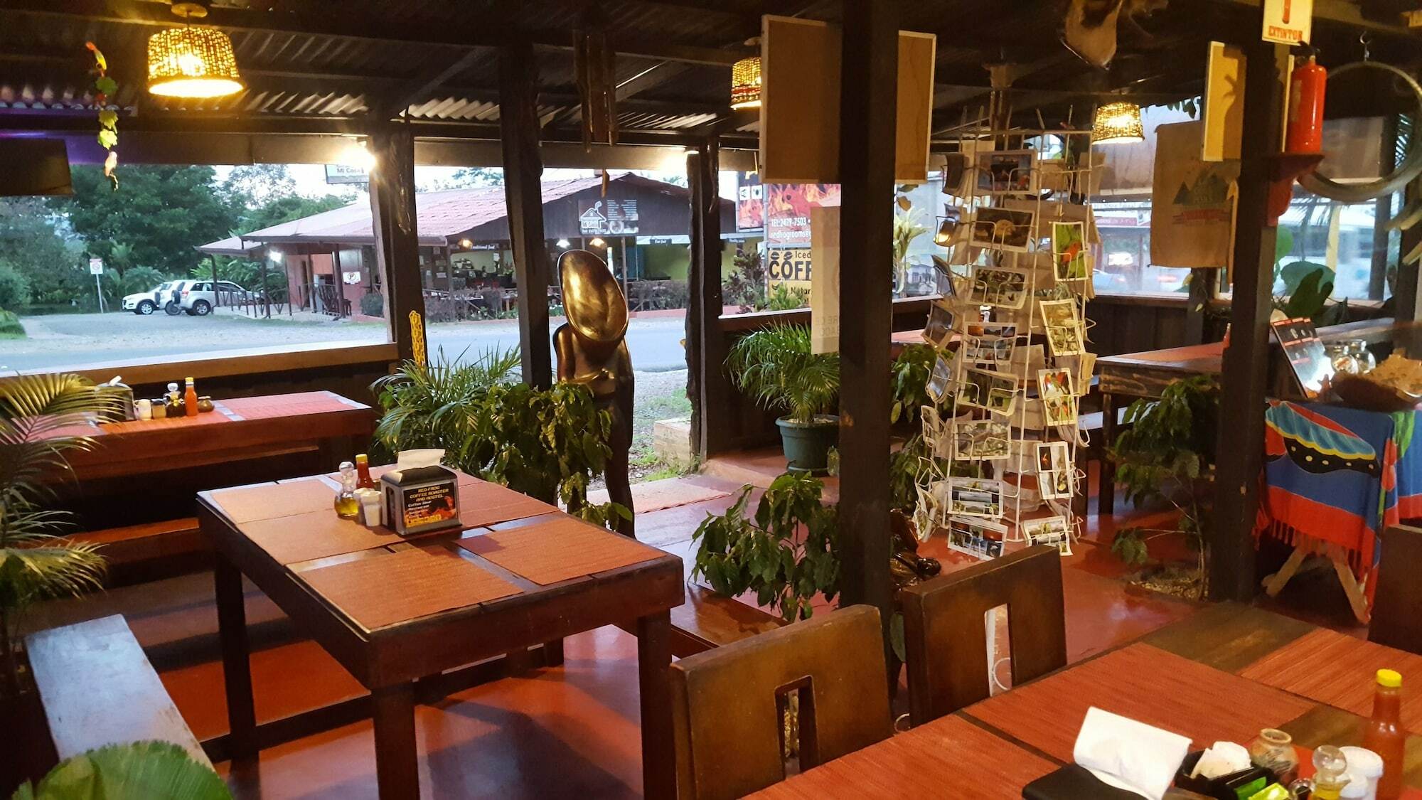 Red Frog Hotel La Fortuna المظهر الخارجي الصورة