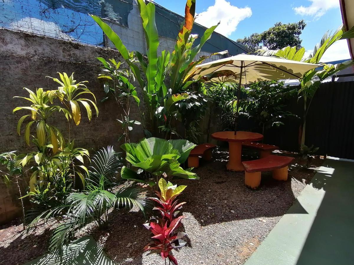 Red Frog Hotel La Fortuna المظهر الخارجي الصورة